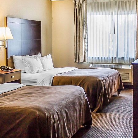 Quality Inn & Suites Sturgeon Bay Ngoại thất bức ảnh