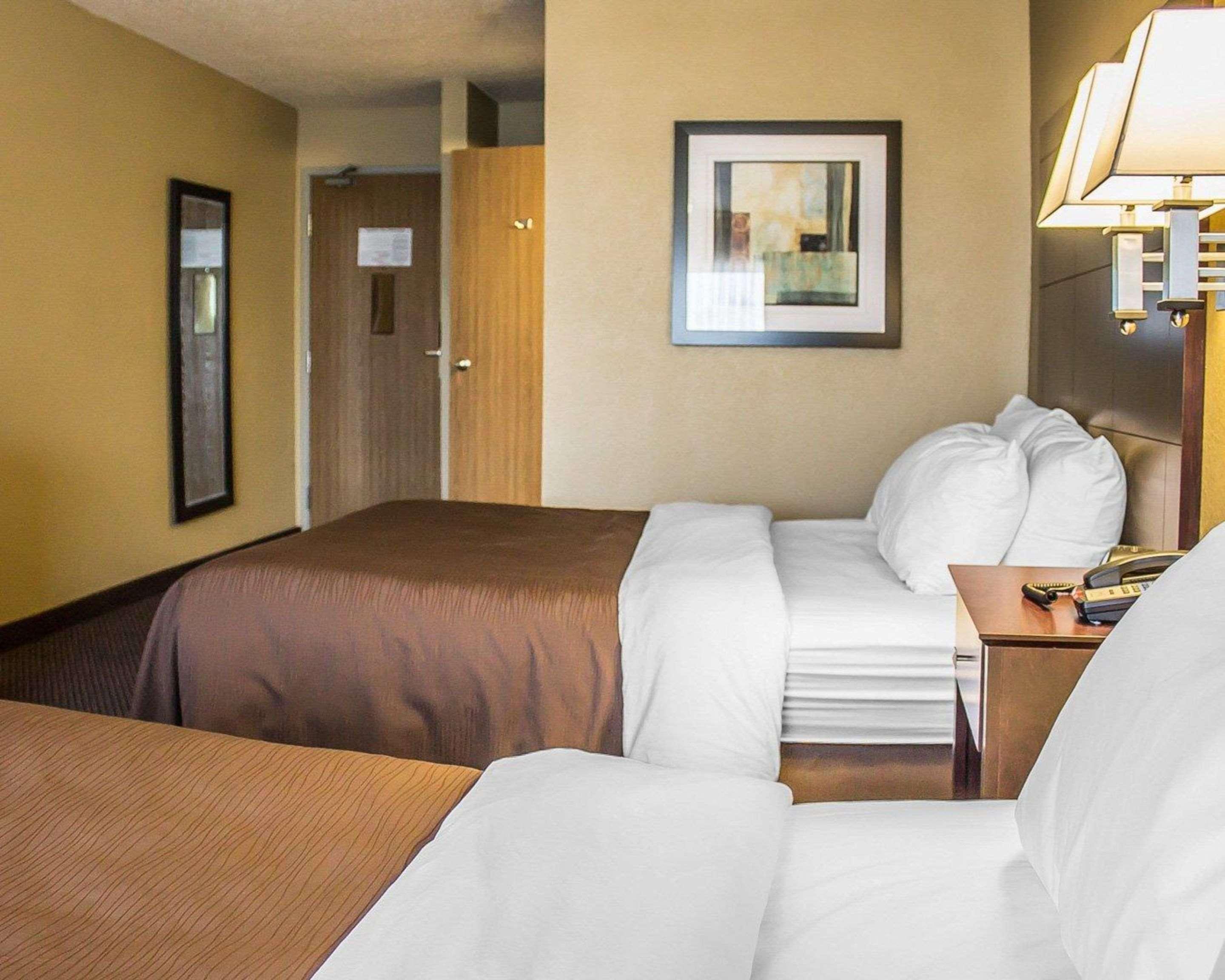 Quality Inn & Suites Sturgeon Bay Ngoại thất bức ảnh