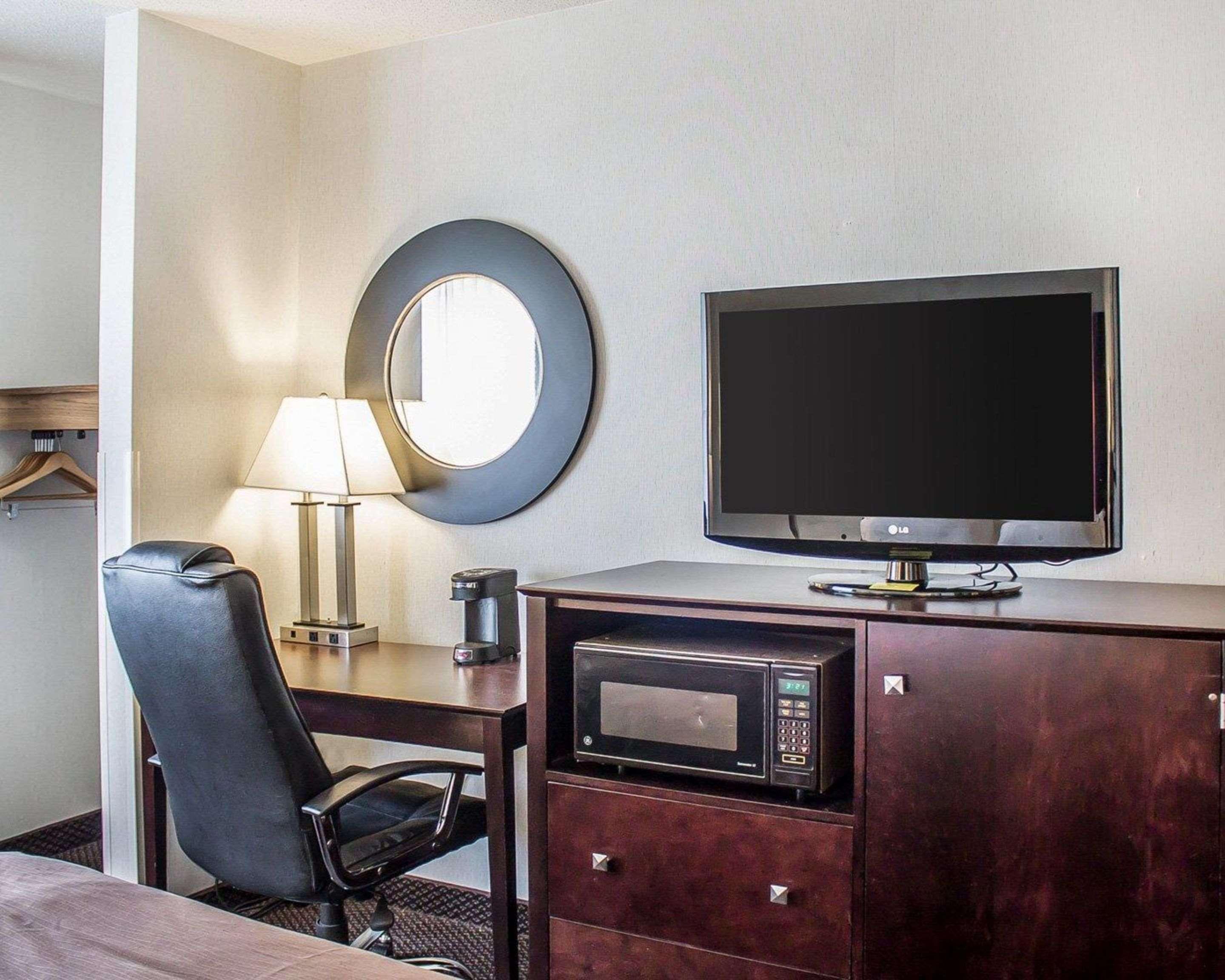 Quality Inn & Suites Sturgeon Bay Ngoại thất bức ảnh