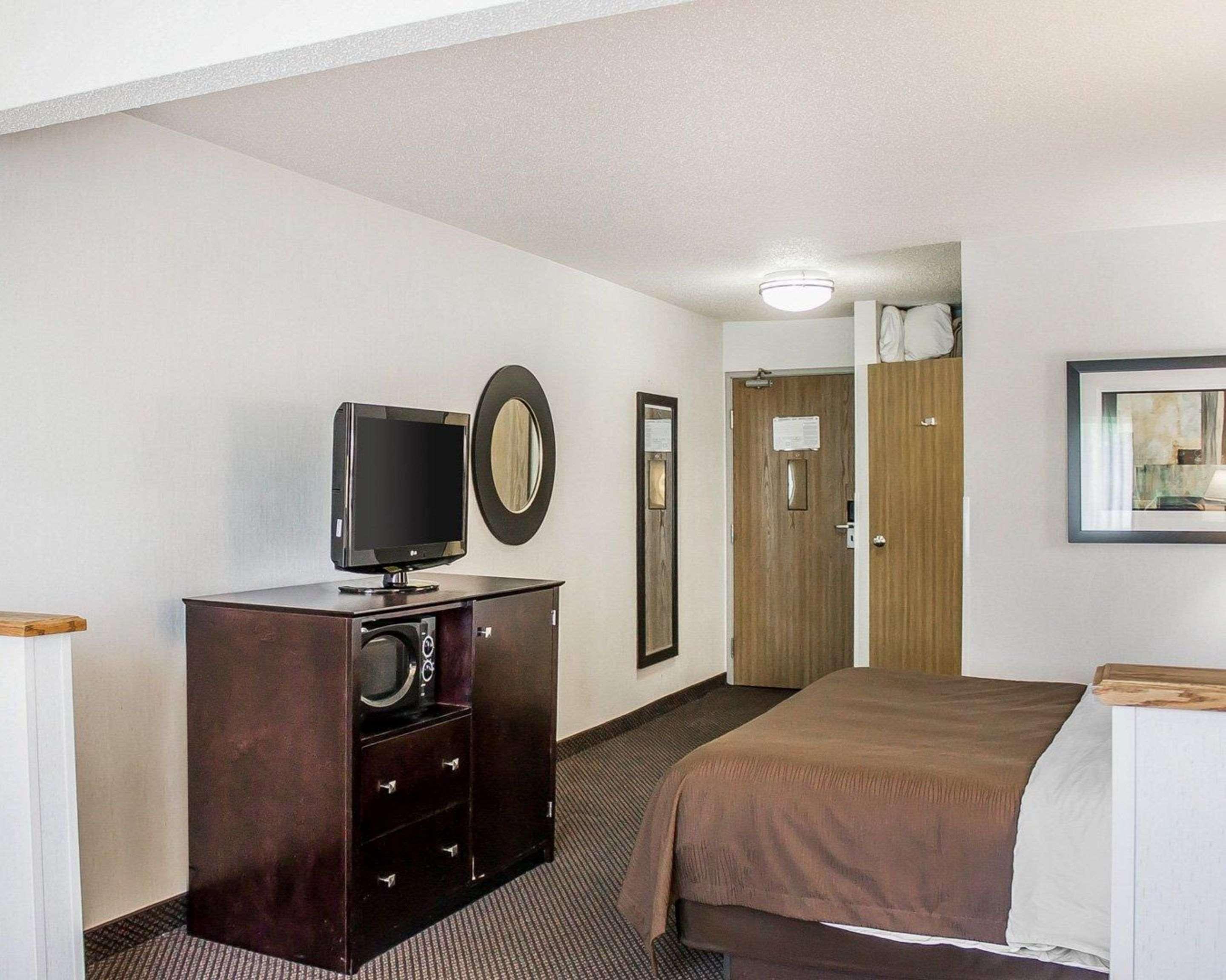 Quality Inn & Suites Sturgeon Bay Ngoại thất bức ảnh