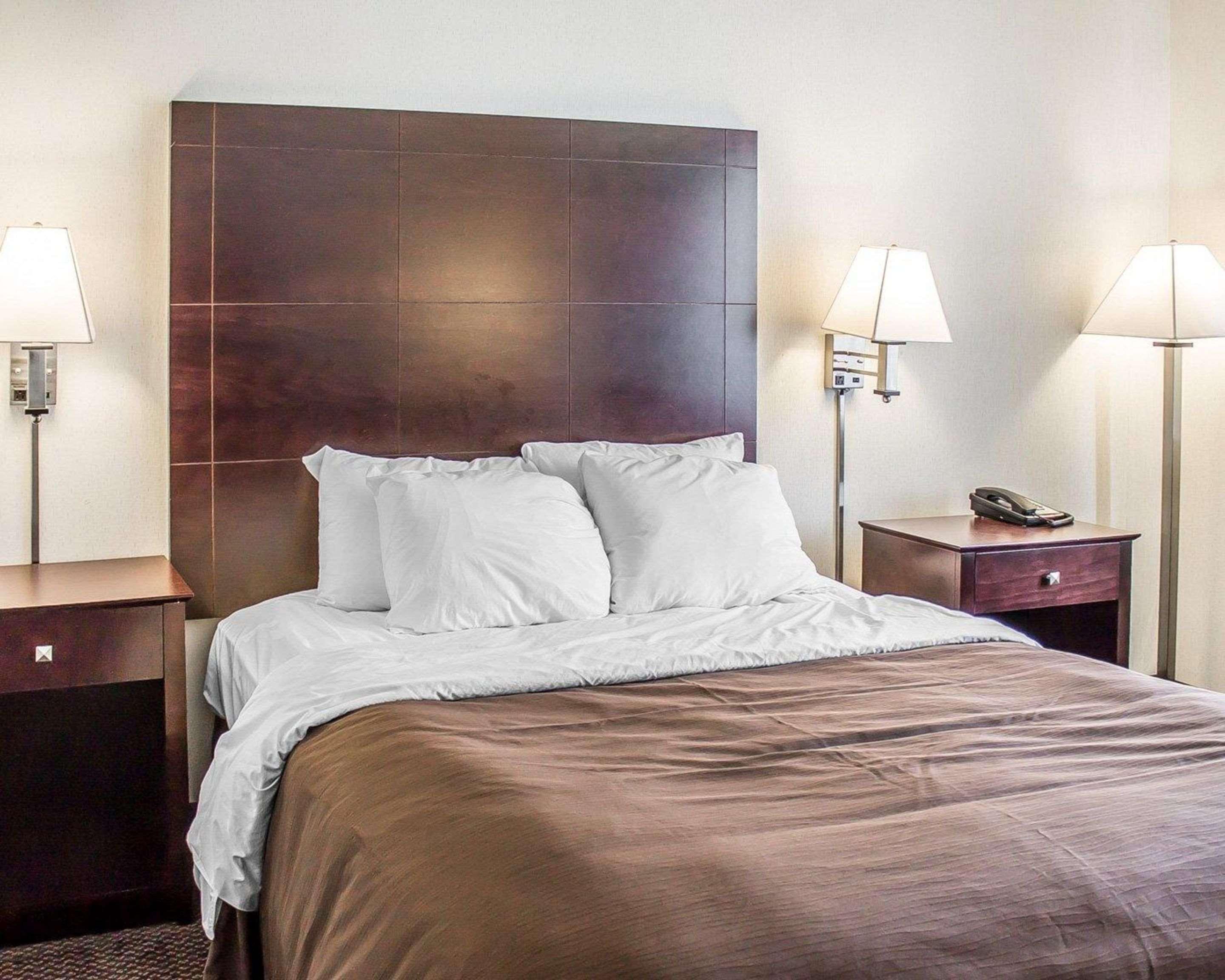 Quality Inn & Suites Sturgeon Bay Ngoại thất bức ảnh