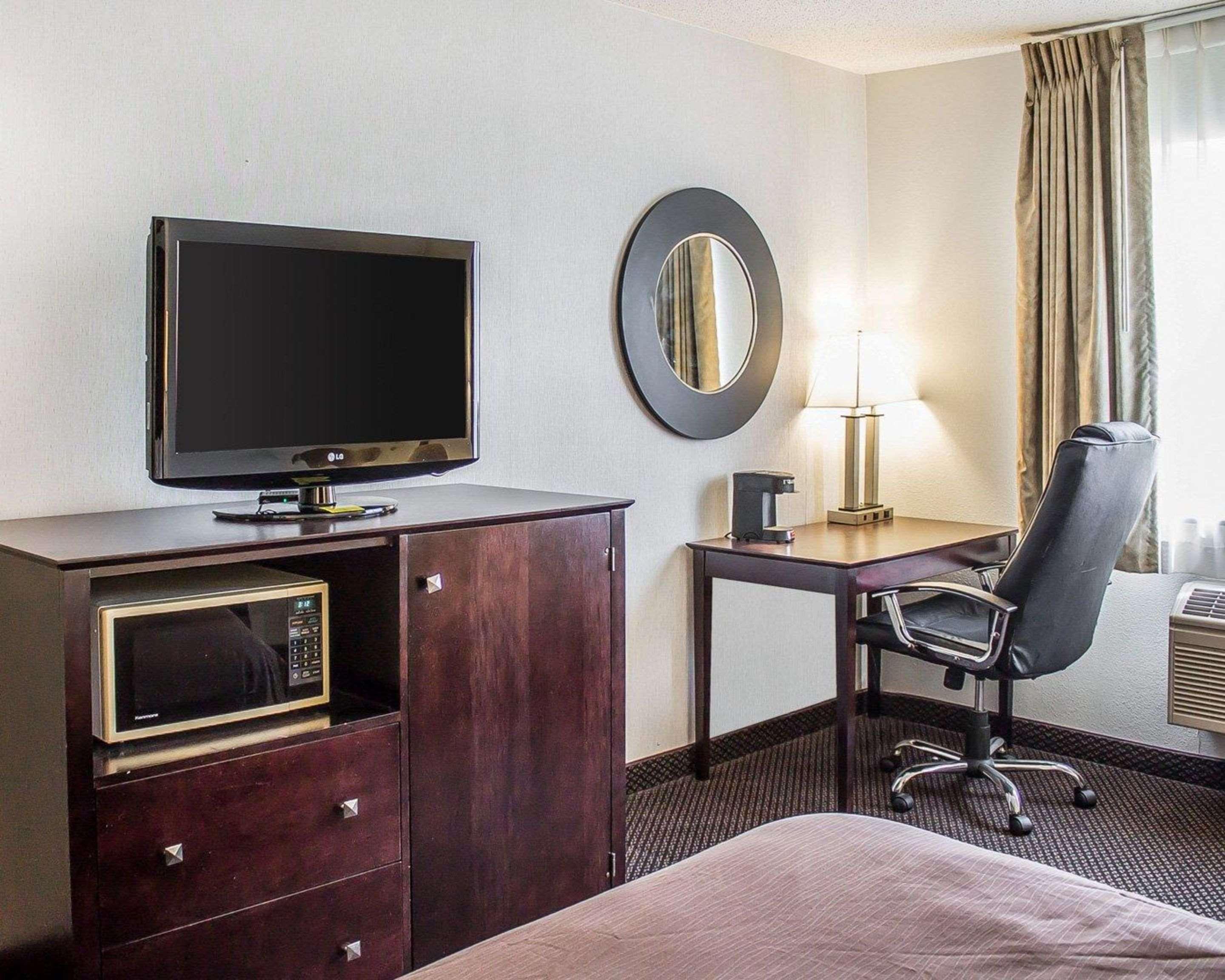 Quality Inn & Suites Sturgeon Bay Ngoại thất bức ảnh