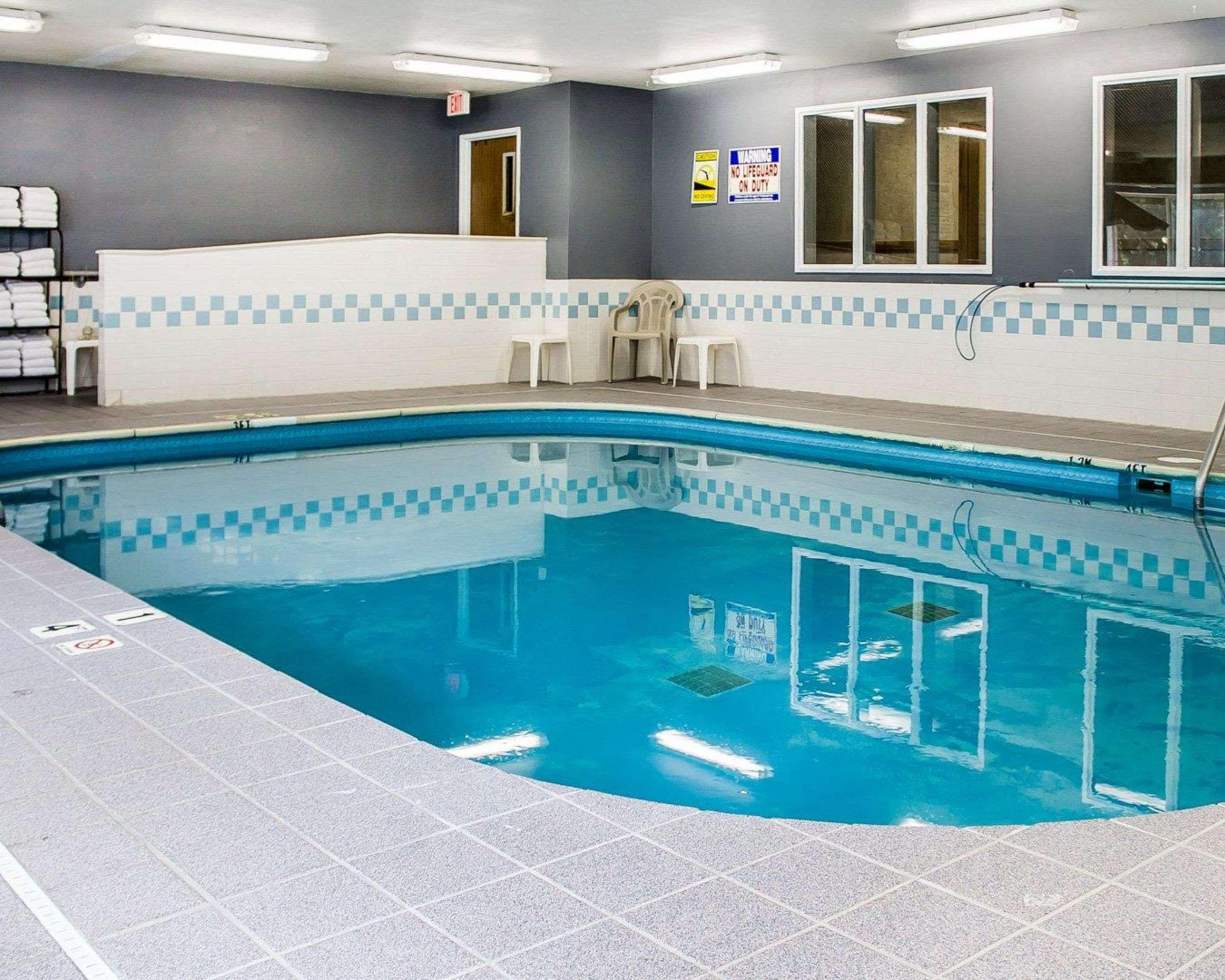 Quality Inn & Suites Sturgeon Bay Ngoại thất bức ảnh