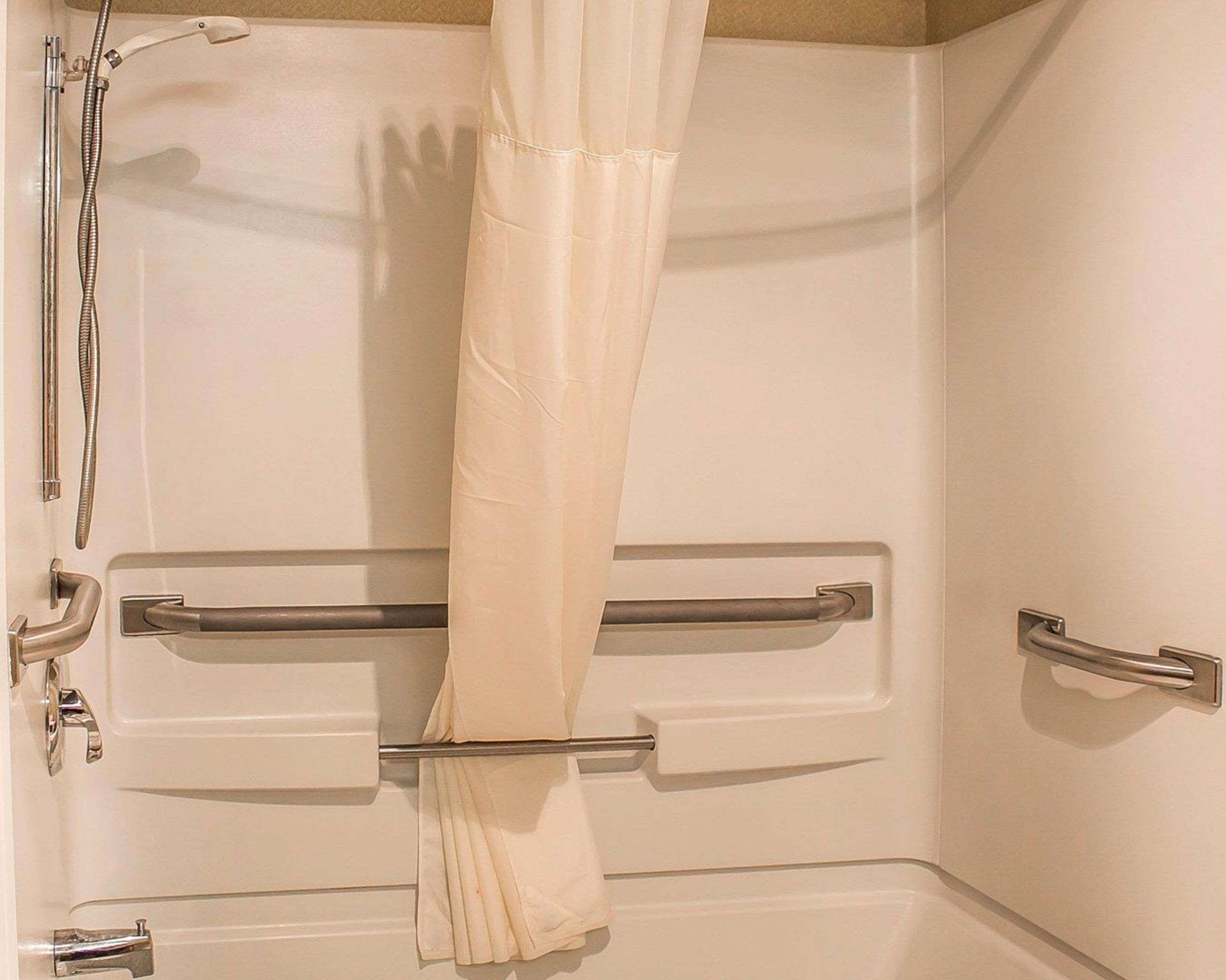 Quality Inn & Suites Sturgeon Bay Ngoại thất bức ảnh
