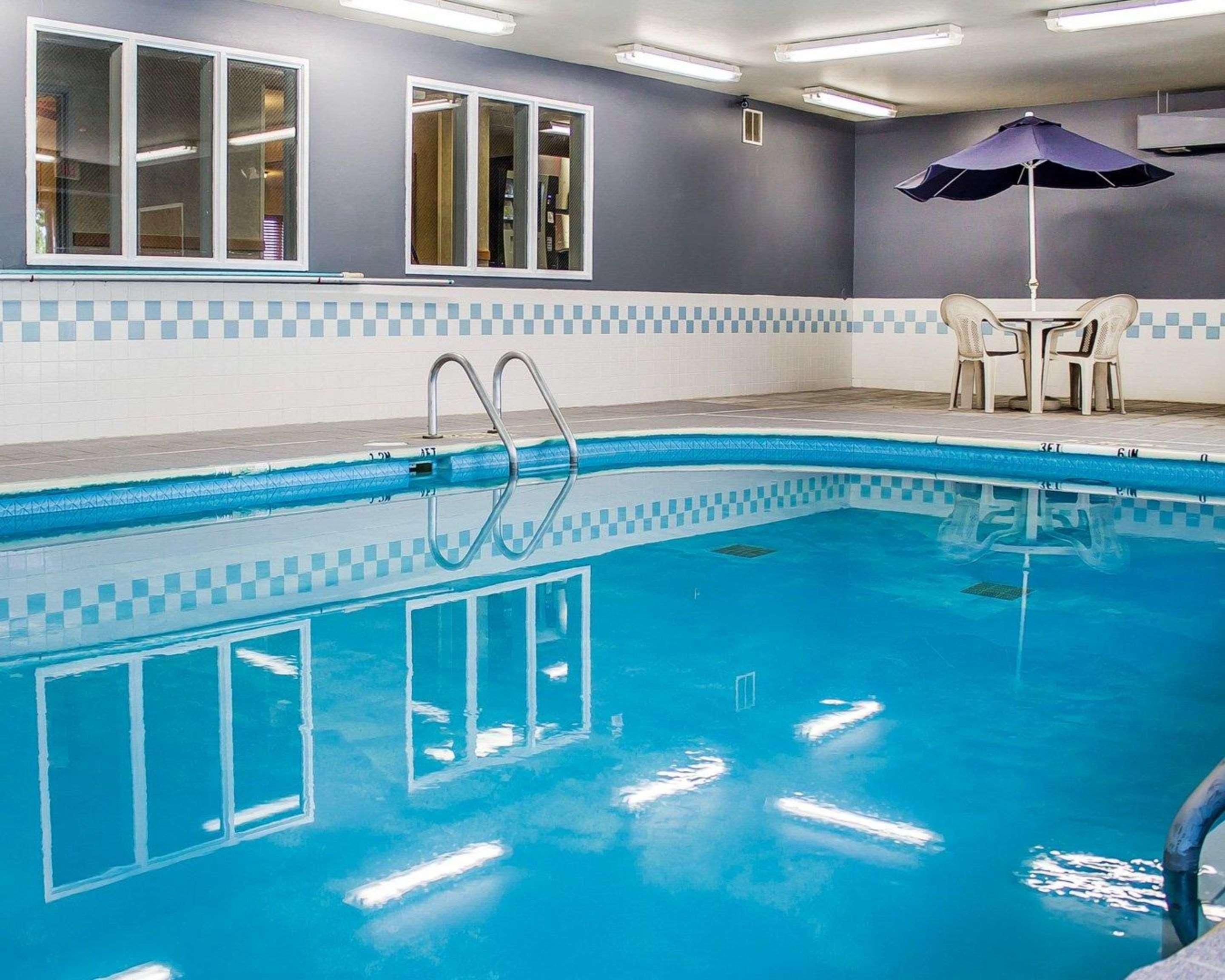 Quality Inn & Suites Sturgeon Bay Ngoại thất bức ảnh