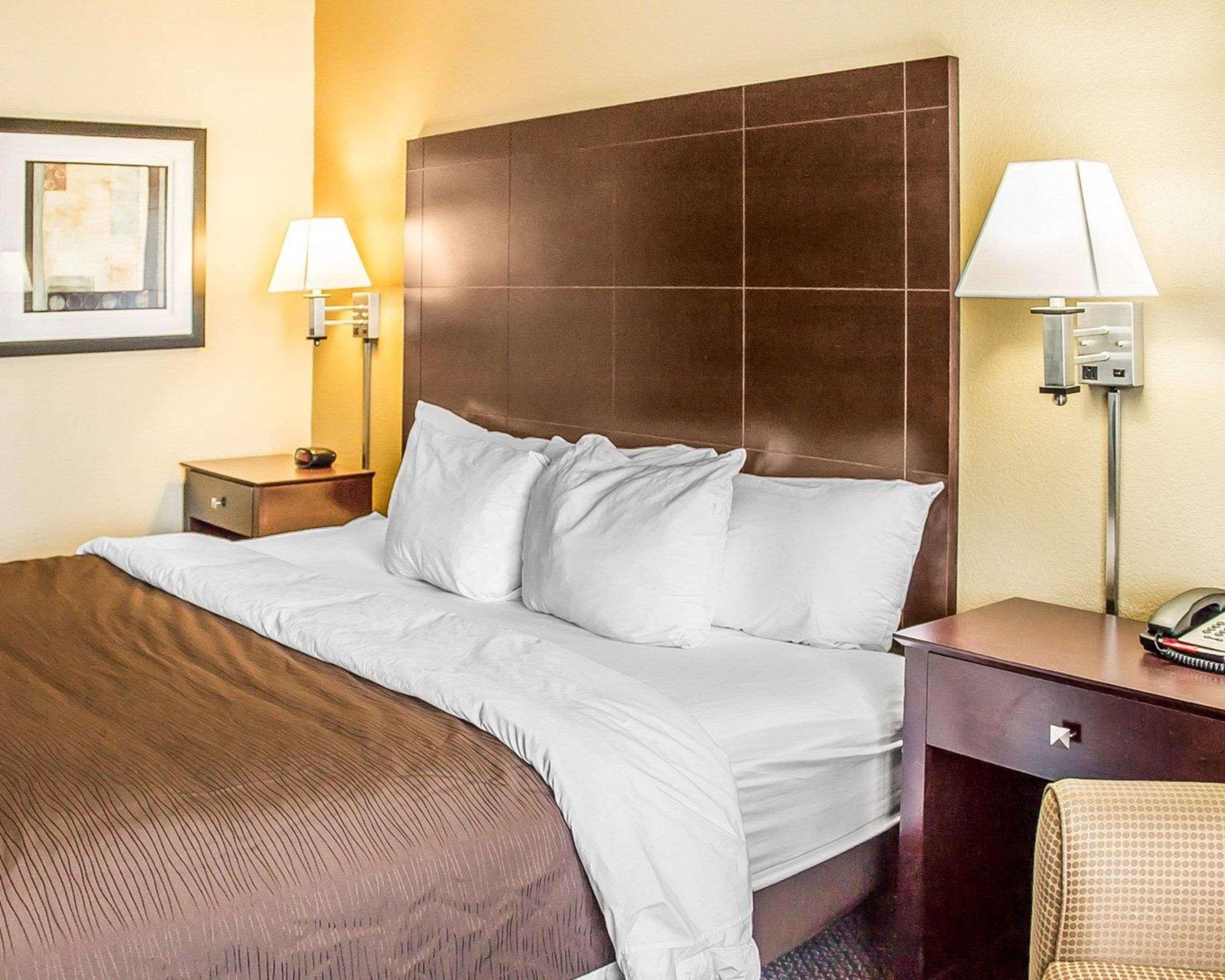 Quality Inn & Suites Sturgeon Bay Ngoại thất bức ảnh