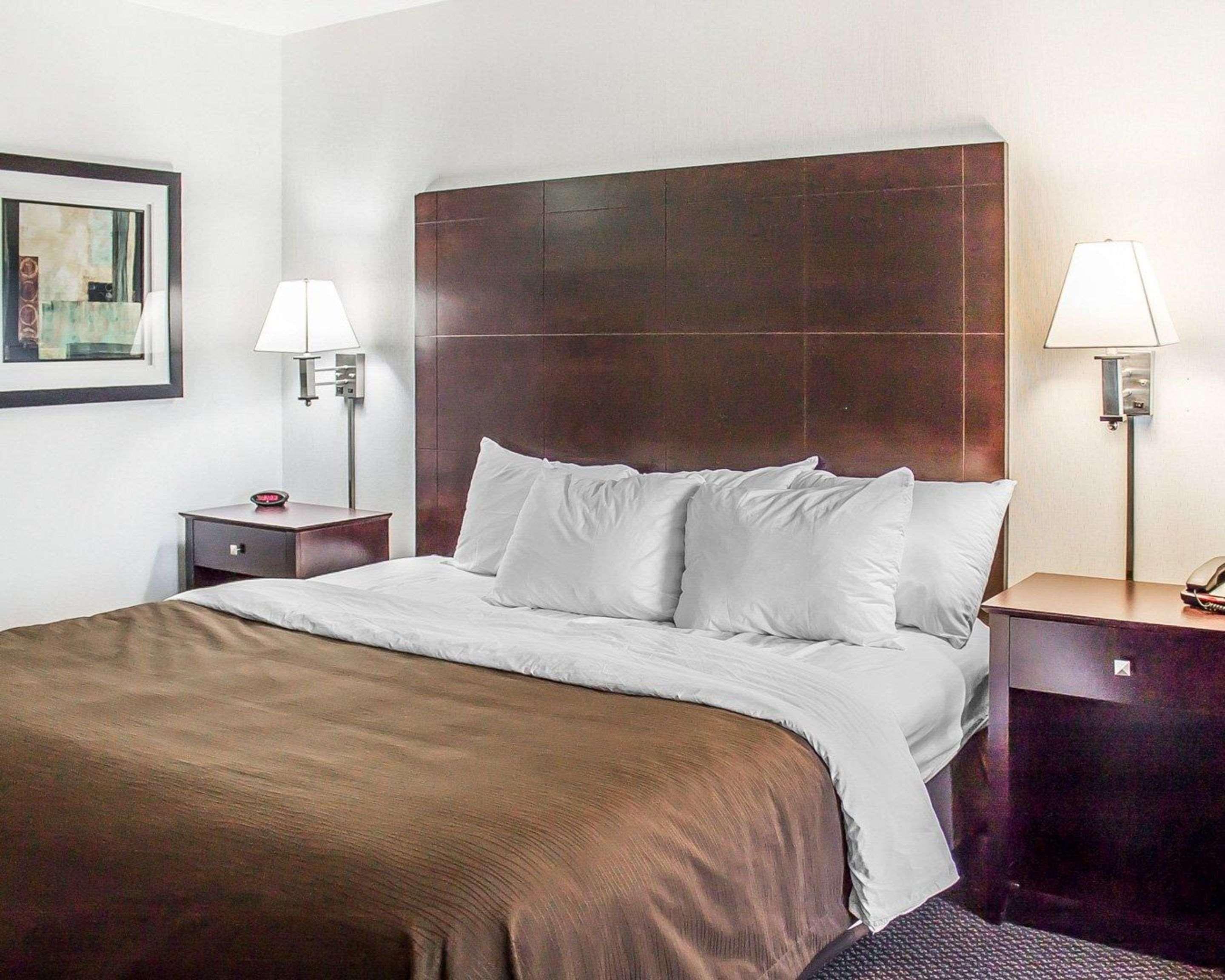 Quality Inn & Suites Sturgeon Bay Ngoại thất bức ảnh