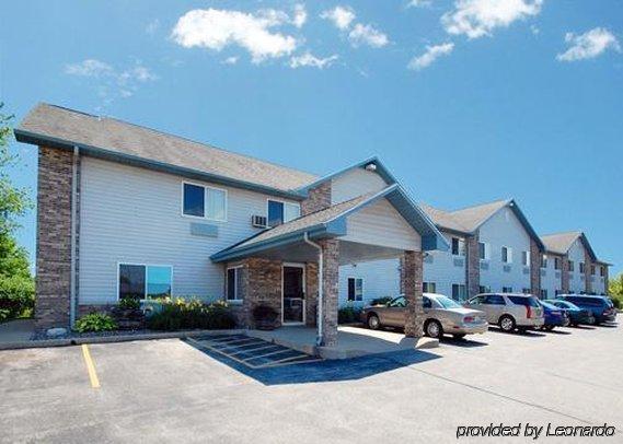 Quality Inn & Suites Sturgeon Bay Ngoại thất bức ảnh