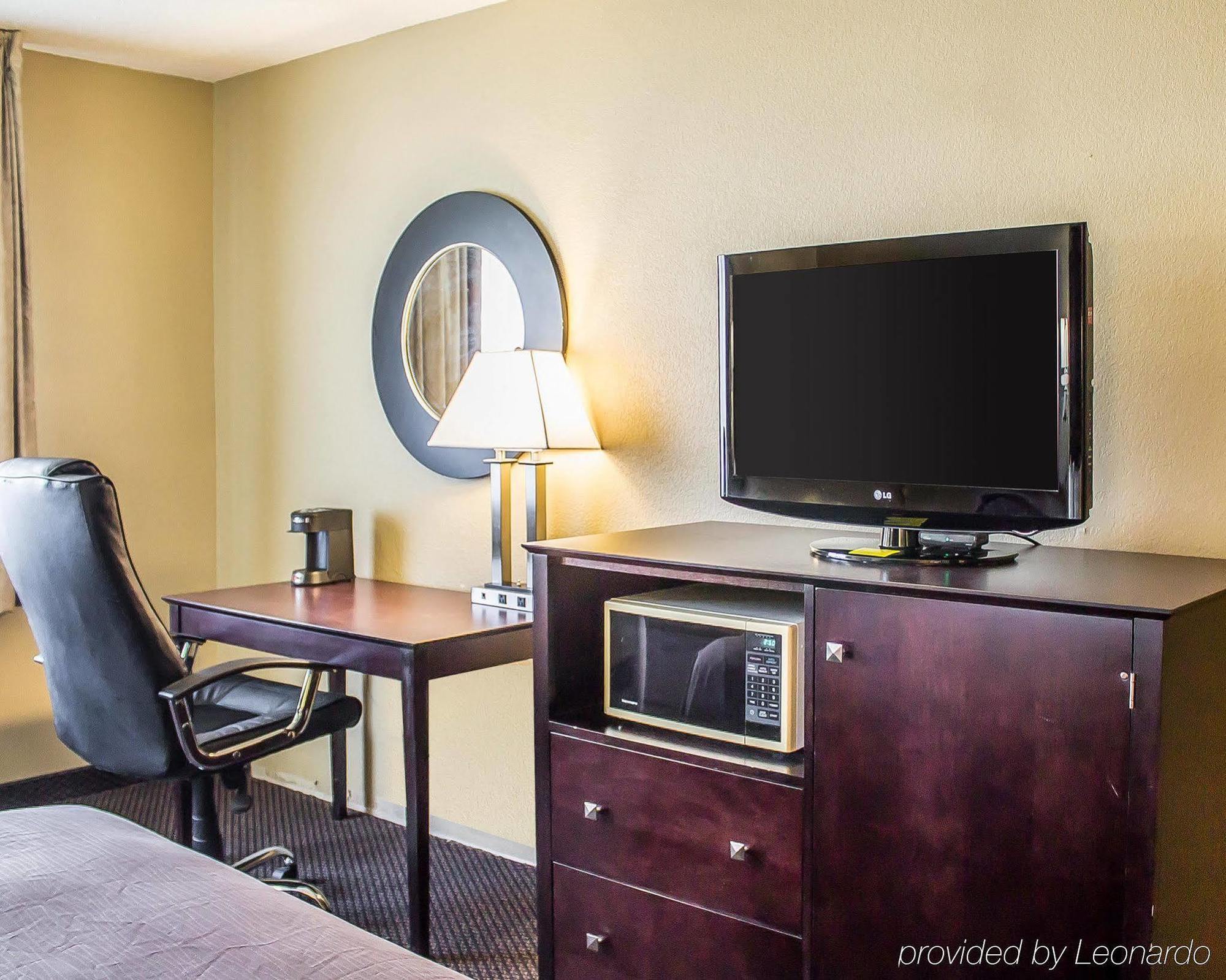 Quality Inn & Suites Sturgeon Bay Ngoại thất bức ảnh